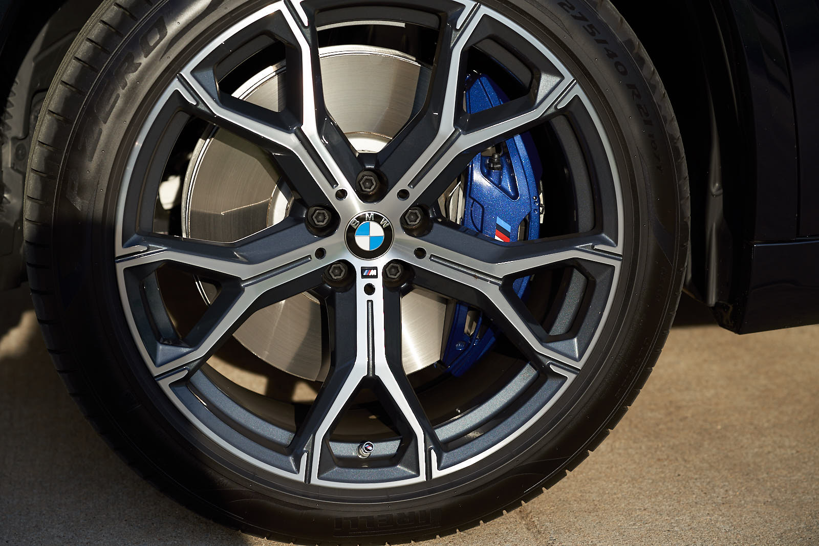 Name:  2019_BMW_X5_xDrive_ 26.jpg
Views: 5354
Size:  239.3 KB