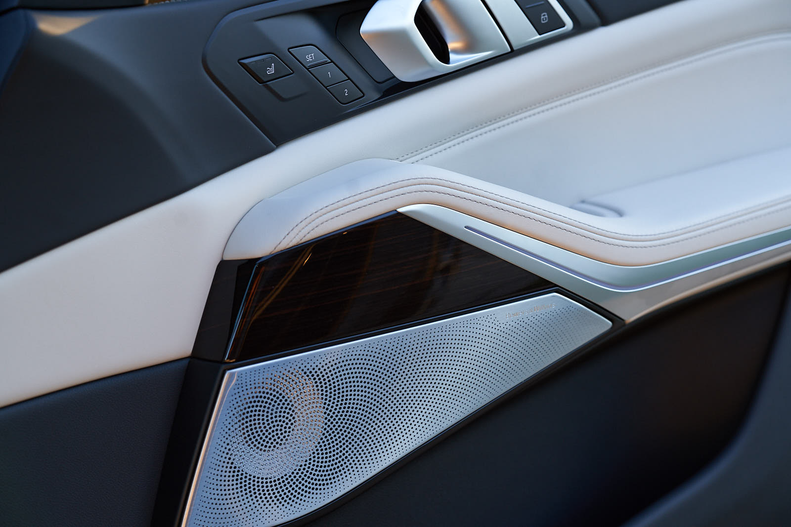 Name:  2019_BMW_X5_xDrive_ 14.jpg
Views: 5343
Size:  191.9 KB