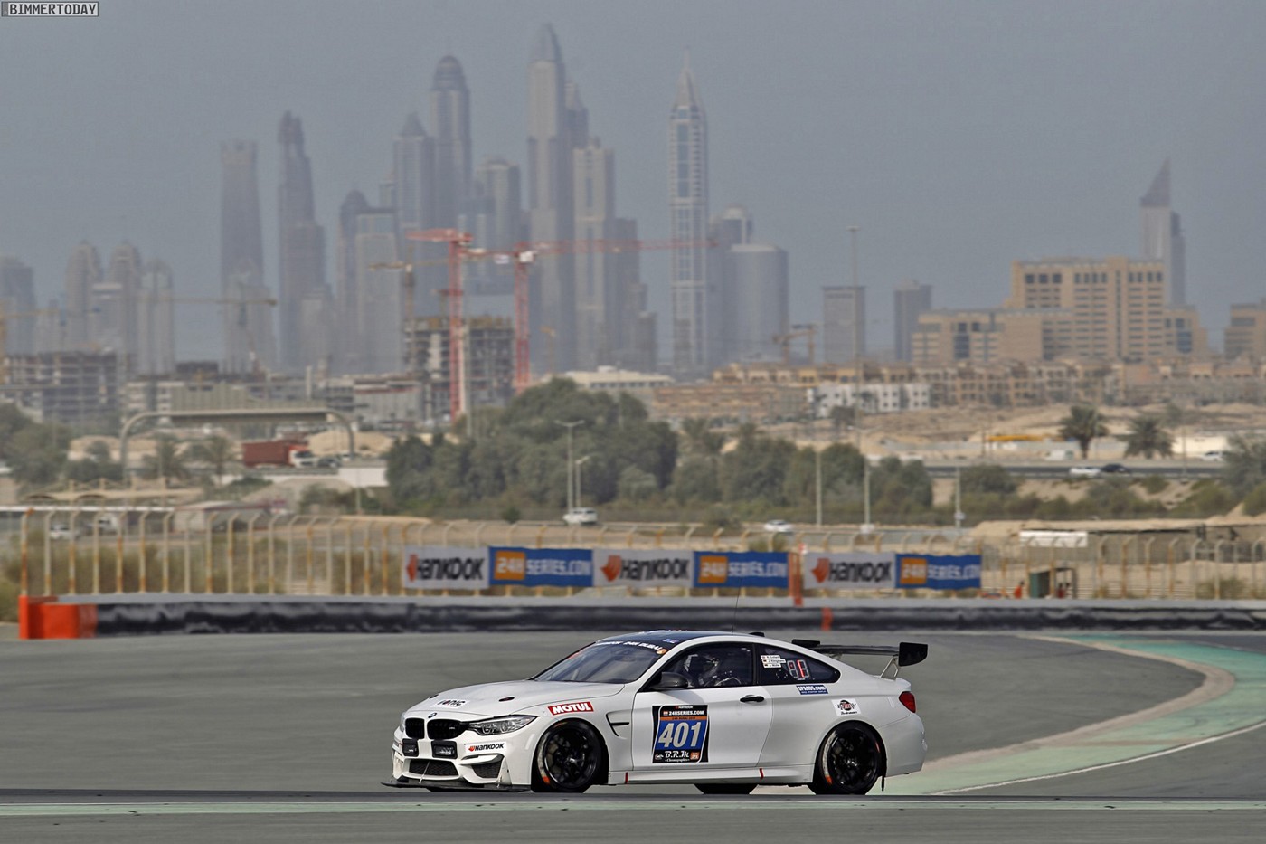 Name:  24h-Dubai-2017-BMW-M4-GT4-10.jpg
Views: 10533
Size:  213.1 KB