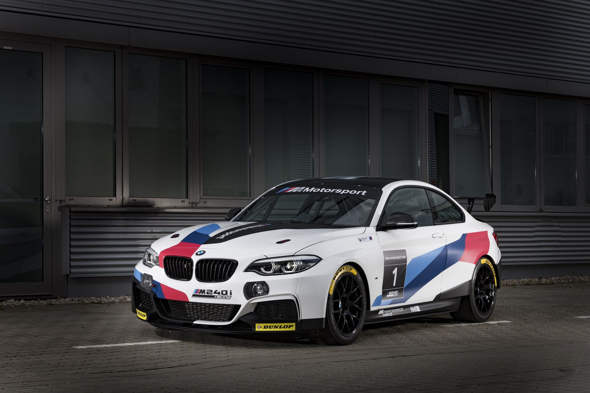 Name:  BMW-M240i-Racing-Car-04.jpg
Views: 11196
Size:  236.9 KB