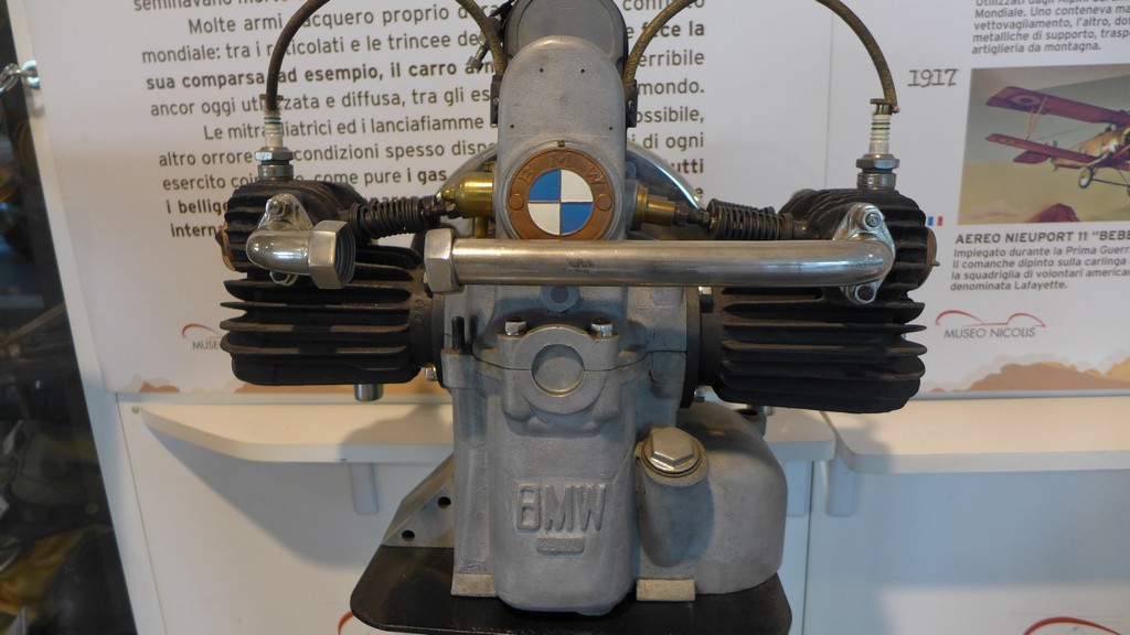 Name:  Boxer BMW motor early   P1220897.jpg
Views: 932
Size:  146.3 KB