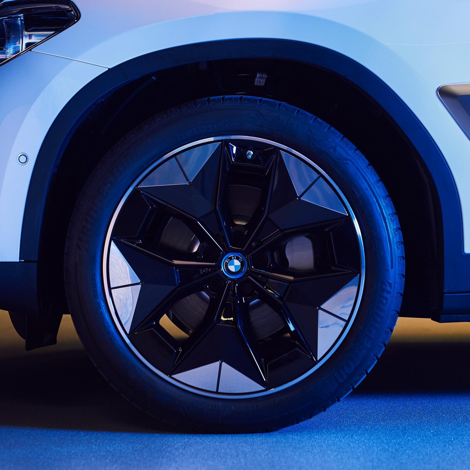Name:  BMW iX3 i4 Aerodynamic Wheels1.jpg
Views: 7179
Size:  215.5 KB
