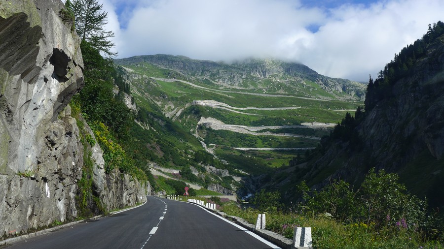 Name:  Furka Pass  P1080474.jpg
Views: 12876
Size:  181.5 KB