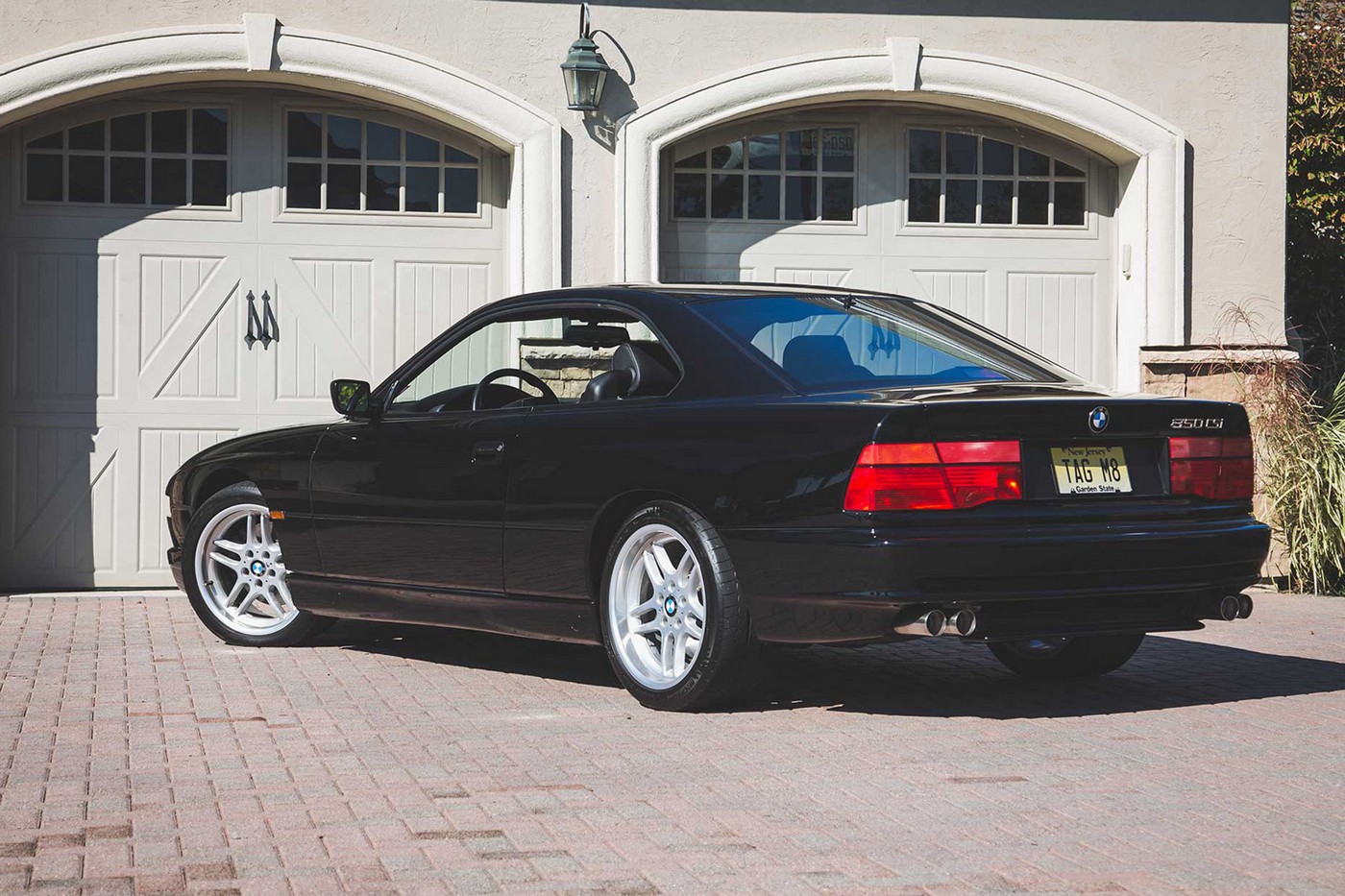 Name:  1994-BMW-850CSi-rear-three-quarter-01.jpg
Views: 4124
Size:  333.5 KB