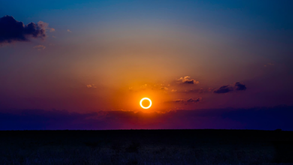 Name:  Eclipse..jpg
Views: 106
Size:  95.2 KB