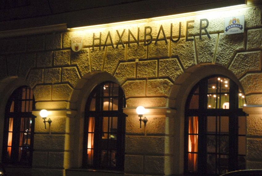 Name:  Haxnbauer im Scholastikahaus .jpg
Views: 11930
Size:  412.3 KB